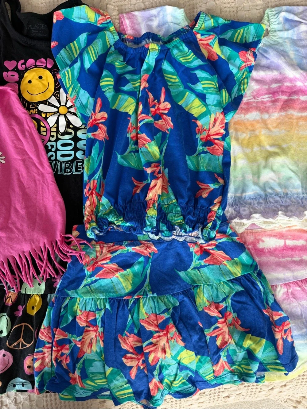 Girls outfits - 4 tops, 3 skirts 7/8